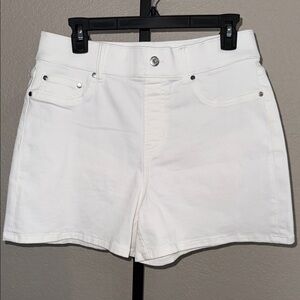 Spanx White Denim Pull On Shorts - NWT - MSRP $88